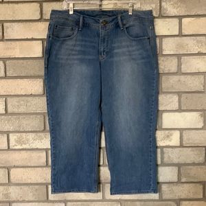 3for$20 Capri crop jeans size 16
